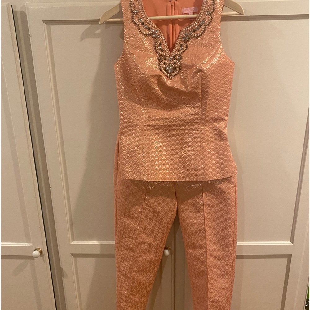 HTF Lilly Pulitzer peach/gold metallic jacquard pant suit. Top heavy beading 2/0
